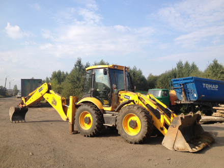 Экскаватор-погрузчик JCB 4CX